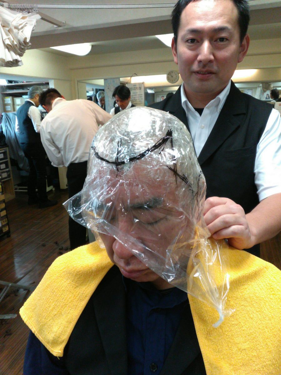 技術講習会をしています。 姫路店藤本